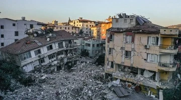 Depremlerde hayatını kaybedenlerin sayısı yükseldi
