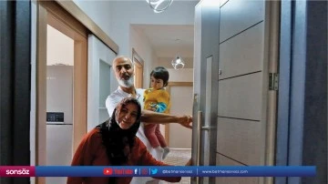 Depremzede Y&uuml;cel ailesine yeni evleri teslim edildi