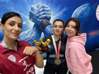 DEPSAŞ Enerji Spor Kul&uuml;b&uuml; kadın sporcuları T&uuml;rkiye&rsquo;nin zirvesinde