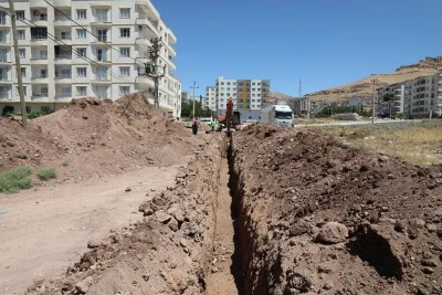 Derik'te altyapı &ccedil;alışmaları s&uuml;rd&uuml;r&uuml;yor