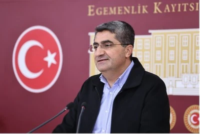 Deva Partili Ekmen: &ldquo;AK Parti hazin bir tutarsızlık i&ccedil;inde&rdquo;