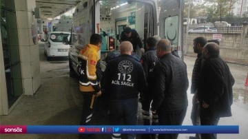 Devrilen hafif ticari ara&ccedil;taki 4 kişi yaralandı