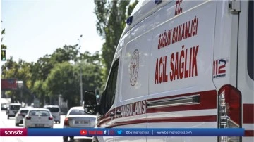 Devrilen hafif ticari ara&ccedil;taki 4 kişi yaralandı
