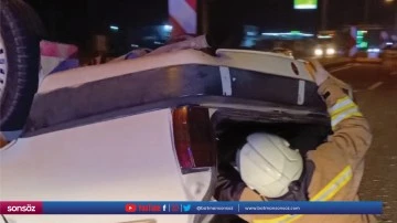 Devrilen otomobildeki 3'&uuml; &ccedil;ocuk 8 kişi yaralandı