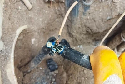 Dicle Elektrik&rsquo;ten yer altındaki ka&ccedil;ak bağlantıya m&uuml;dahale