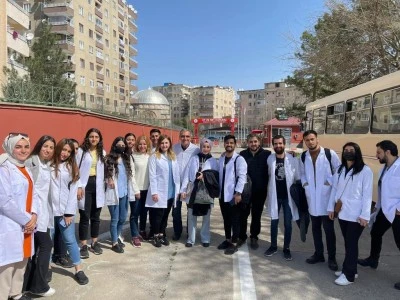 Dicle &Uuml;niversitesi Tarım Meslek Y&uuml;ksekokulu'nda mezuniyet t&ouml;reni yapıldı