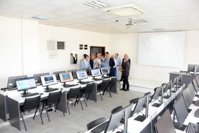 Dicle &Uuml;niversitesinde yenilenen "bilgisayar laboratuvarı" hizmete girdi