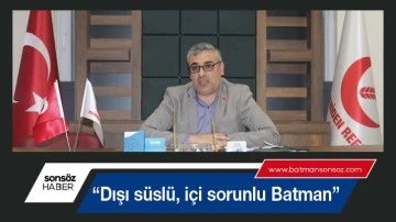 &ldquo;Dışı s&uuml;sl&uuml;, i&ccedil;i sorunlu Batman&rdquo;