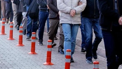Diyarbakır'da 12 kişinin yaralandığı silahlı kavgaya ilişkin 9 ş&uuml;pheli g&ouml;zaltına alındı