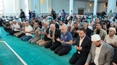 Diyarbakır'da 15 Temmuz şehitleri i&ccedil;in mevlit okutuldu