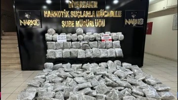 Diyarbakır'da 257 kilo skunk ele ge&ccedil;irildi
