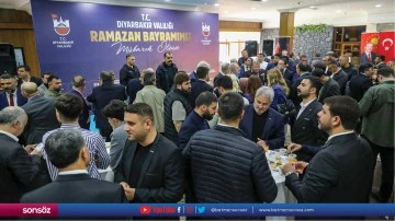 Diyarbakır'da bayramlaşma programı d&uuml;zenlendi