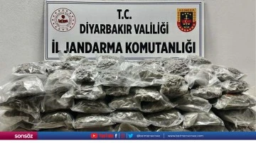 Diyarbakır'da bir ara&ccedil;ta 71 kilogram esrar ele ge&ccedil;irildi