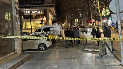 Diyarbakır'da &ccedil;ıkan silahlı kavgada 2 kişi yaralandı