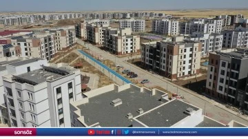 Diyarbakır'da depremzedeler bayramı yeni konutlarında ge&ccedil;iriyor
