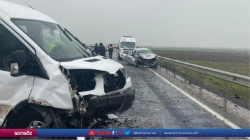 Diyarbakır'da feci kaza: 3 kişi &ouml;ld&uuml;, 5 kişi yaralandı