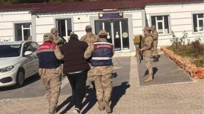 Diyarbakır'da firari 2 h&uuml;k&uuml;ml&uuml; yakalandı