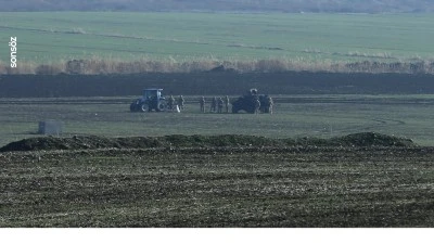 Diyarbakır'da iki aile arasında &ccedil;ıkan taşlı, sopalı ve silahlı kavgada 5 kişi yaralandı