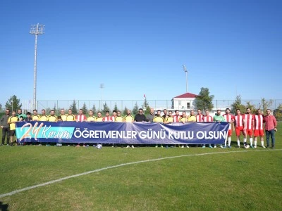Diyarbakır'da "24 Kasım &Ouml;ğretmenler G&uuml;n&uuml;" dolayısıyla dostluk ma&ccedil;ı yapıldı
