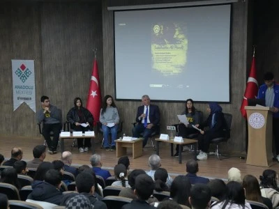Diyarbakır'da "Anadolu Mektebi Sabahattin Ali" paneli d&uuml;zenlendi