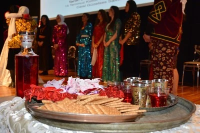 Diyarbakır'da "Eski Diyarbekir'de Kadın Kına Gecesi Geleneği"