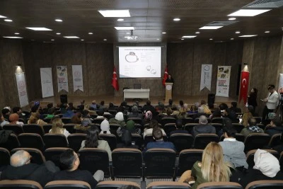 Diyarbakır'da "S&uuml;s Taşları Sempozyumu" d&uuml;zenlendi