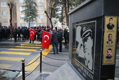 Diyarbakır'da şehit edilen Gaffar Okkan ve 5 polis memuru t&ouml;renle anıldı