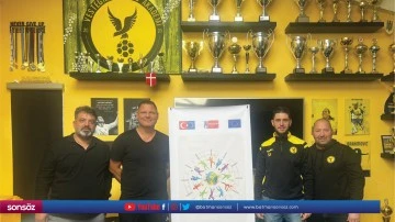 Diyarbakır'dan Danimarka'ya giden ekip, spor kuruluşlarıyla bir araya geldi