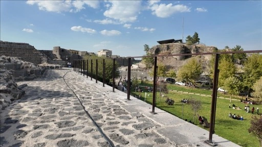 Diyarbakır Surları Ziyaret&ccedil;iler İ&ccedil;in Daha G&uuml;venli Hale Getiriliyor