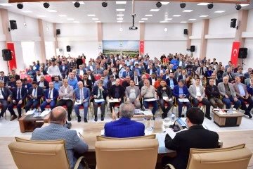Diyarbakır Valisi Su, Bismil'de muhtarlarla bir araya geldi