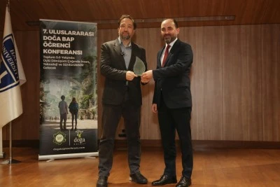 Doğa Koleji &ouml;ğrencileri Doğa BAP'ta konferansında projelerini sundu