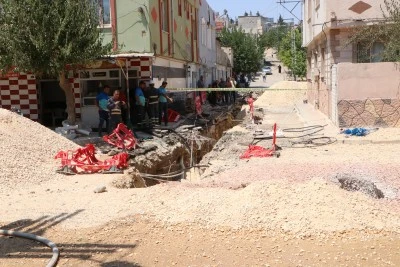 Doğal gaz borusundaki yangın iş yerine hasar verdi