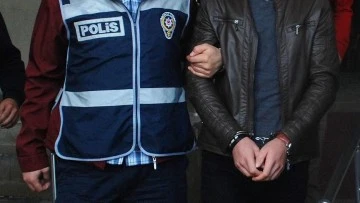  Dolandırıcılık yaptıkları iddiasıyla 2 ş&uuml;pheli tutuklandı