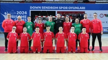 Down Sendromlu Milli Takım Antalya'da Trisome Oyunları i&ccedil;in hazır