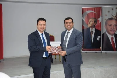 Dr. Taşkıran, &ouml;ğrencilere mesleğini tanıttı