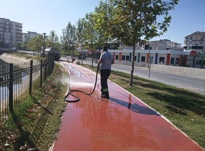 DSİ y&uuml;r&uuml;y&uuml;ş yolu temizlendi