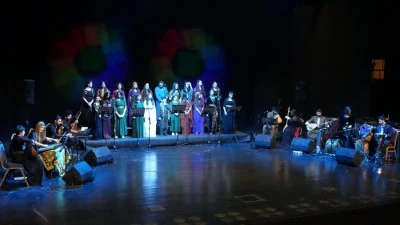 D&uuml;nya Anadil G&uuml;n&uuml; konseri: D&ouml;rt dilde ezgiler yankılandı