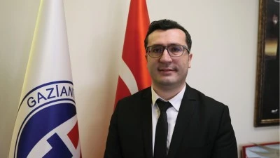 Ebeveynlere ergenlikteki &ccedil;ocuklar i&ccedil;in "y&ouml;netici değil, rehber olun" &ccedil;ağrısı