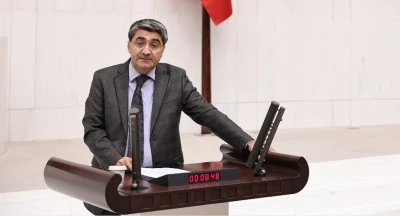 Ekmen: M&uuml;teahhitlere garanti &ouml;demeler, &ccedil;ift&ccedil;iye, kadına, gen&ccedil;liğe ayrılan b&uuml;t&ccedil;eyi ge&ccedil;ti