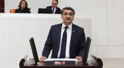 Ekmen: Yargı eliyle siyaseti dizayn etme hevesinden vazge&ccedil;in