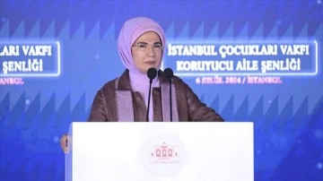 Emine Erdoğan İstanbul &Ccedil;ocukları Vakfı Koruyucu Aile Şenliği'ne Katıldı