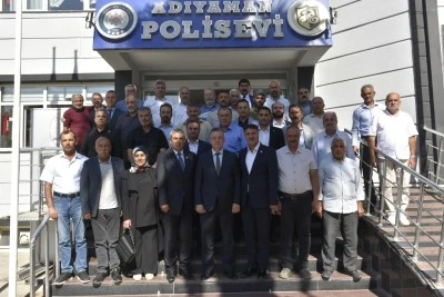 Emniyet M&uuml;d&uuml;r&uuml; Nazman muhtarlarla buluştu