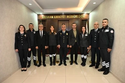 Emniyete gen&ccedil; ziyaret