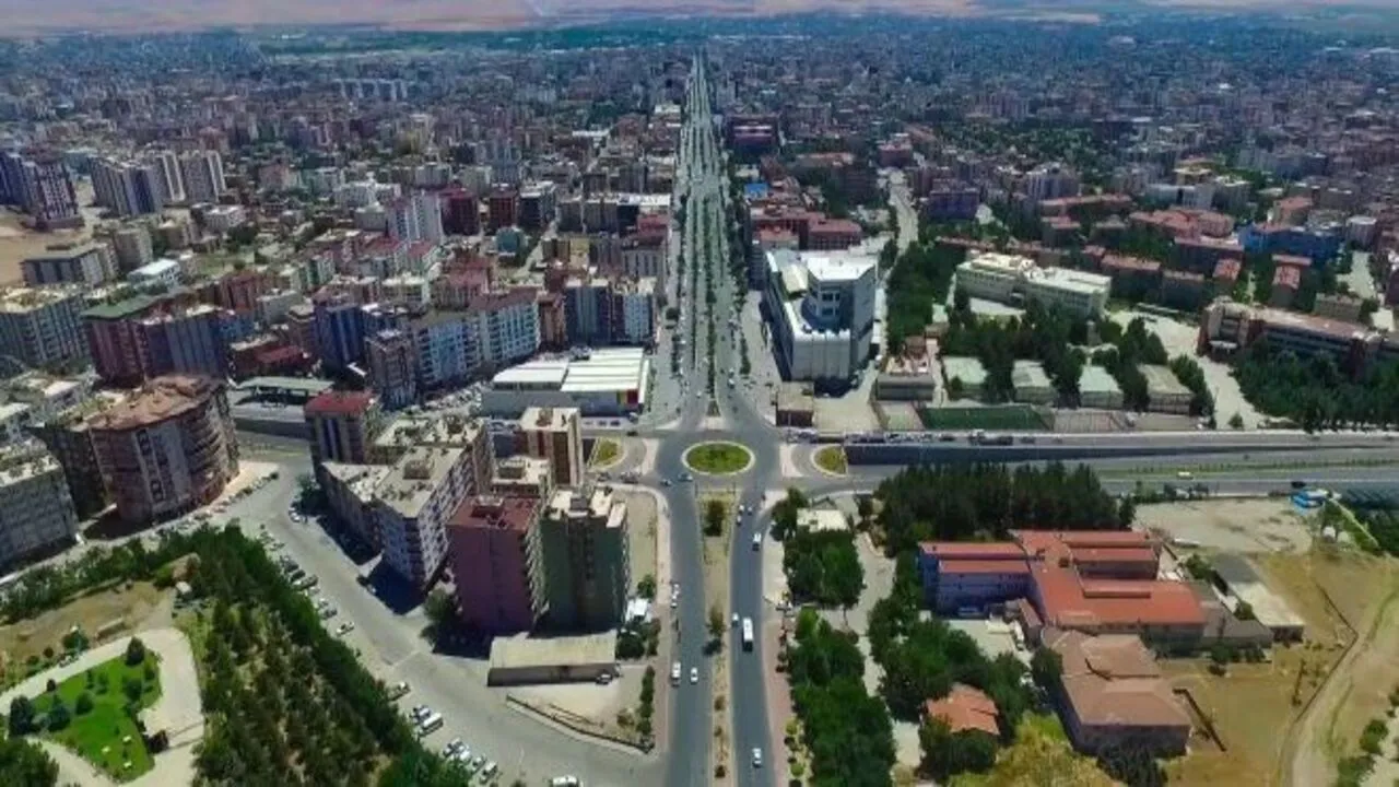 En &Ccedil;ok Borcu Olan İller A&ccedil;ıklandı! Batman Ka&ccedil;ıncı Sırada?