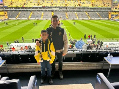 Engelli &ccedil;ocuğun Fenerbah&ccedil;e hayali ger&ccedil;ekleştirildi