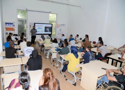 Engelliler i&ccedil;in &uuml;cretsiz E-KPSS Kursu&rsquo;nda eğitimler başladı