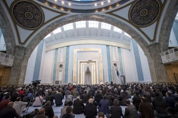 Erbaş cuma hutbesi irat etti