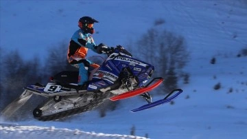 Erciyes'te D&uuml;nya Kar Motosikleti Şampiyonası Heyecanı