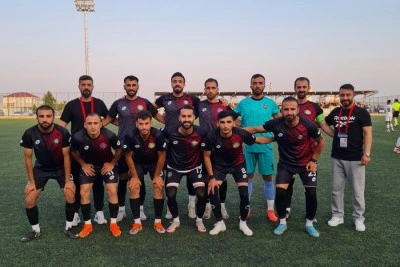 Erkek Futbol Takımı liderliğini s&uuml;rd&uuml;r&uuml;yor