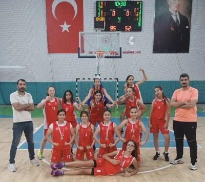 Erkek takımımız T&uuml;rkiye finallerinde!